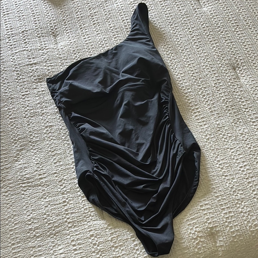 Albion Black One-Shoulder Swimsuit